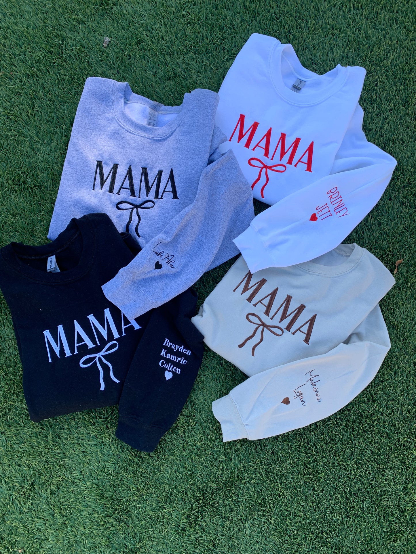 Mama Embroidered Bow Crewneck